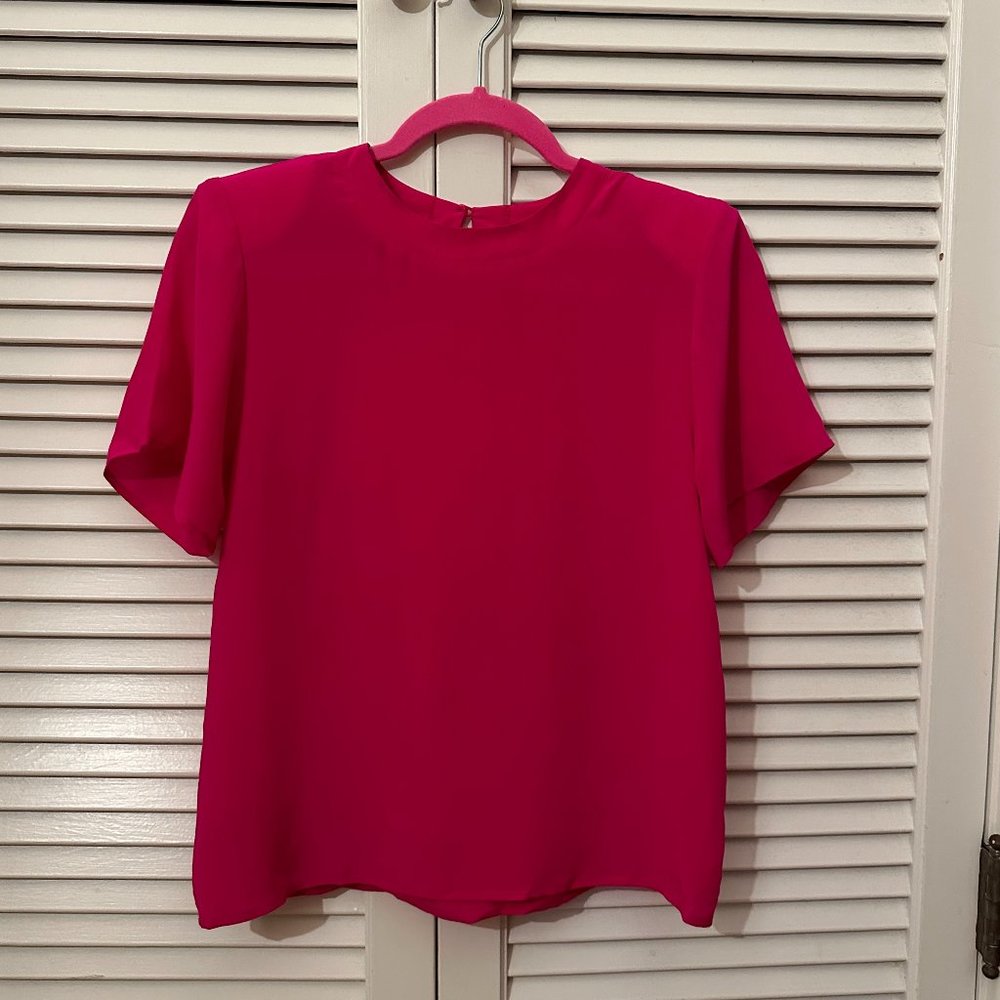 VINTAGE 1990s NORDSTROM SILK HOT PINK S/S CREWNECK BLOUSE. SIZE 2P. EUC
